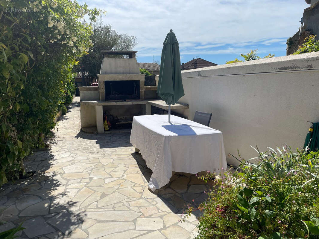 Maison à SAUVETERRE-DE-GUYENNE