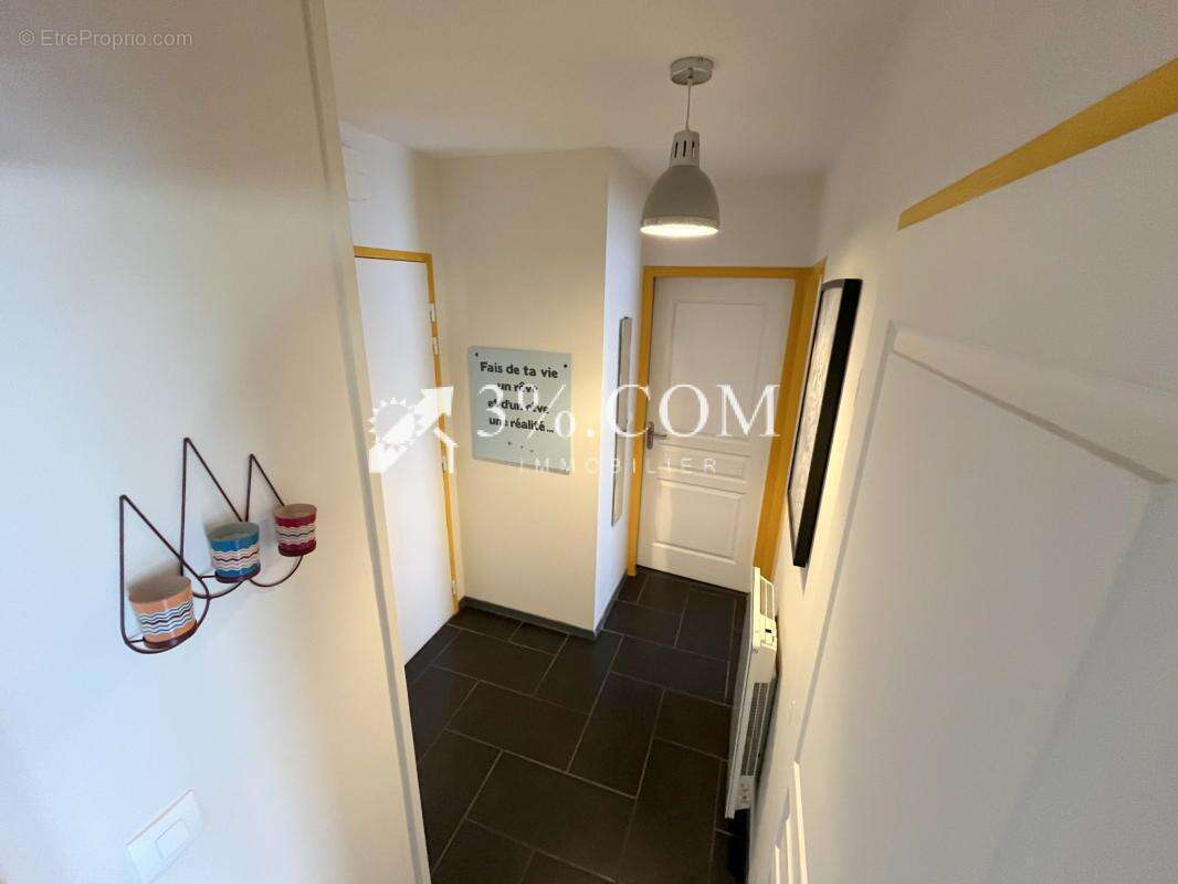 APPT 43 M2   2 PIÈCES + Balcon + Parking - photo 8