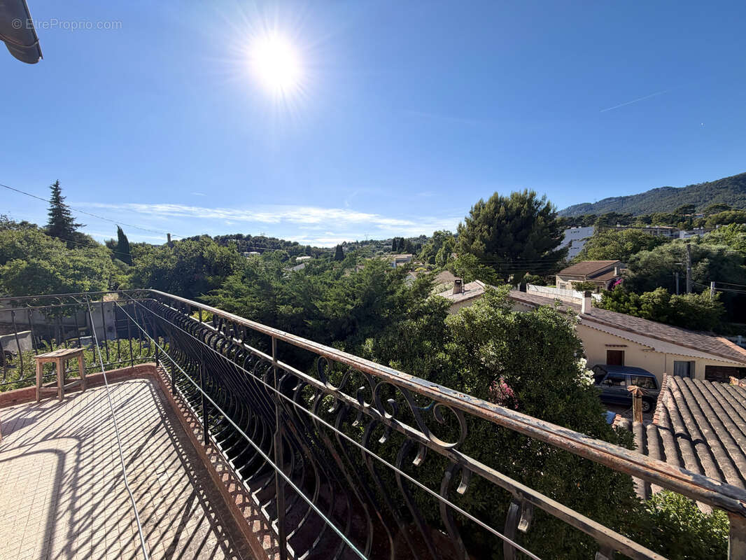 Maison T5 avec T3 indépendant à Toulon Ouest - photo 6