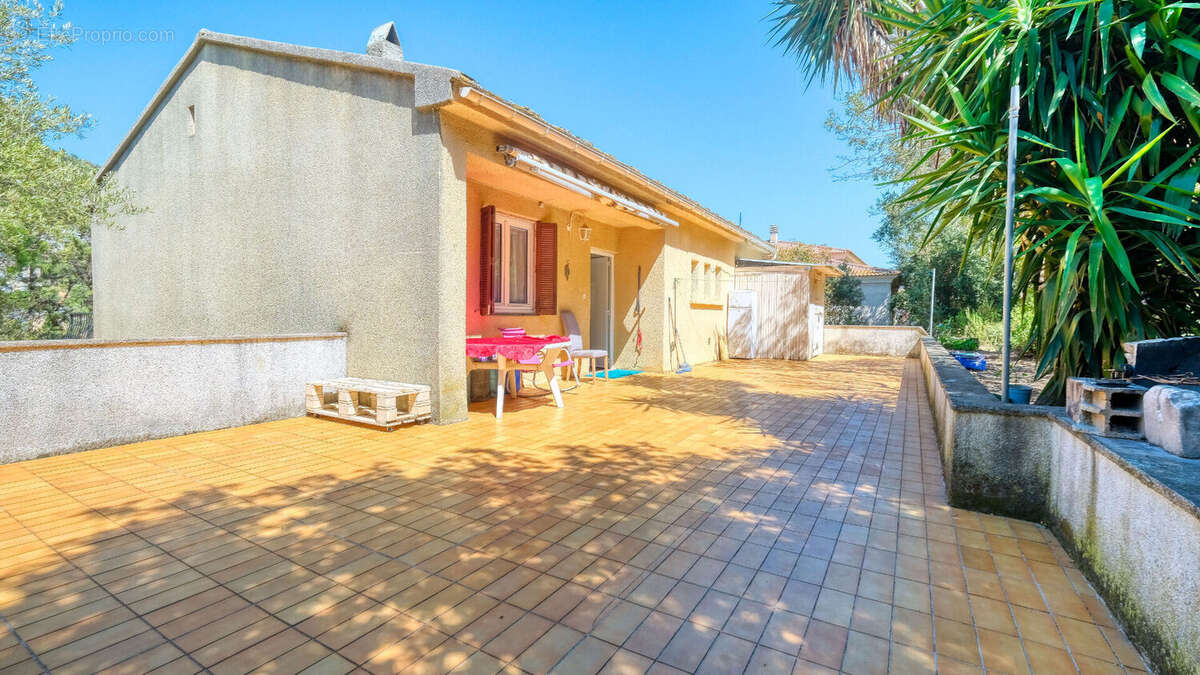 Maison à SAN-MARTINO-DI-LOTA