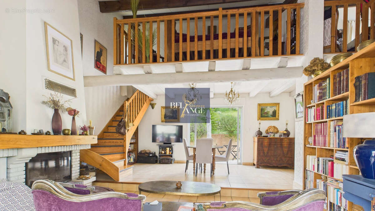 Maison à GROSPIERRES