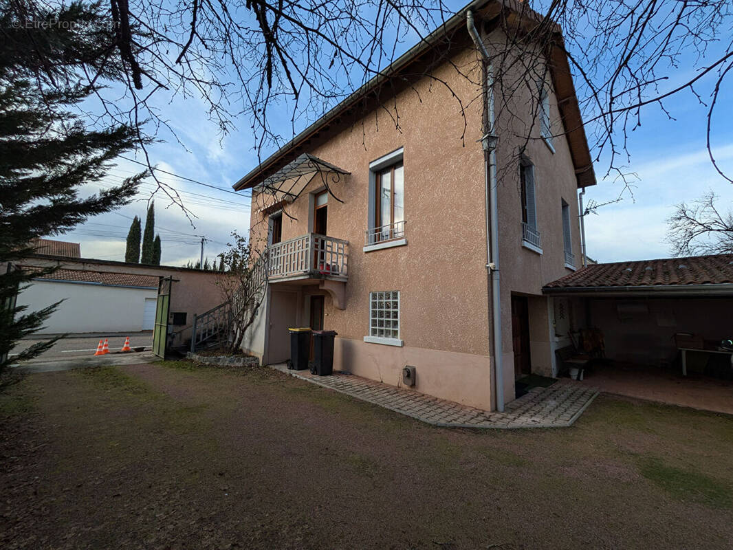 Maison à RIORGES