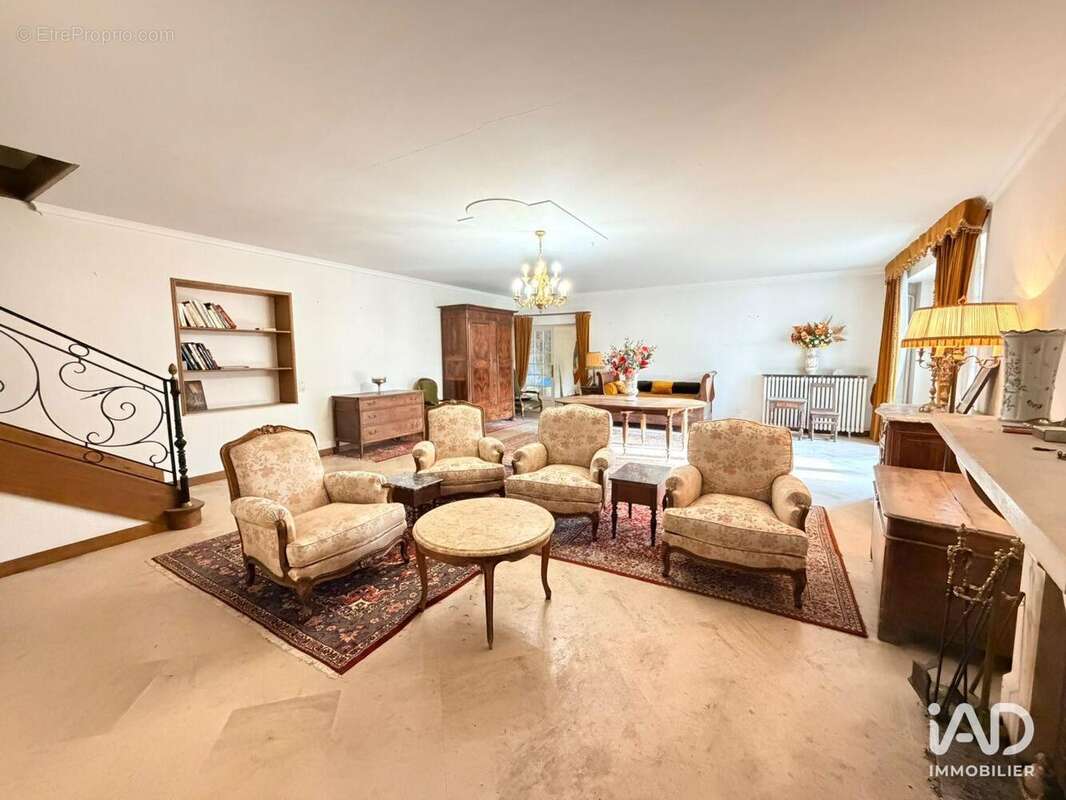 Maison 486 m² à Cerisiers  - photo 3