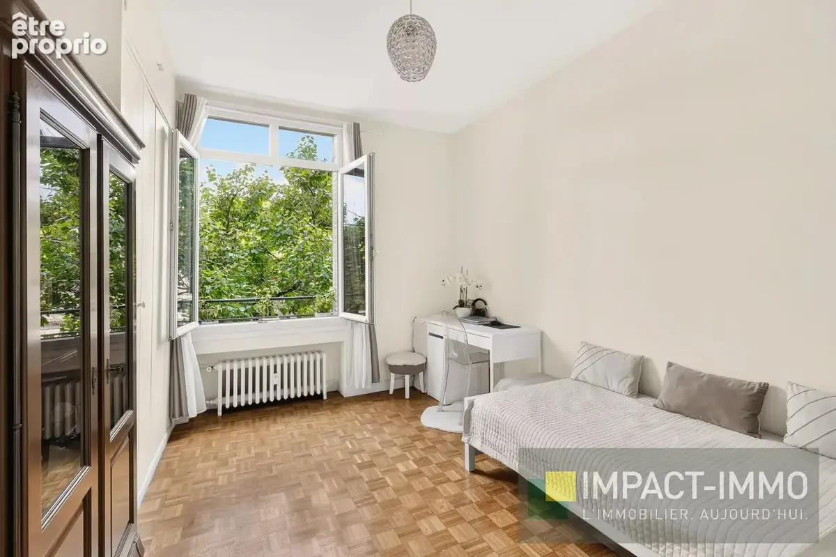 Bel appartement lumineux de 4 pièces avec balcon, cave et box à Neuilly-sur-Seine - photo 10