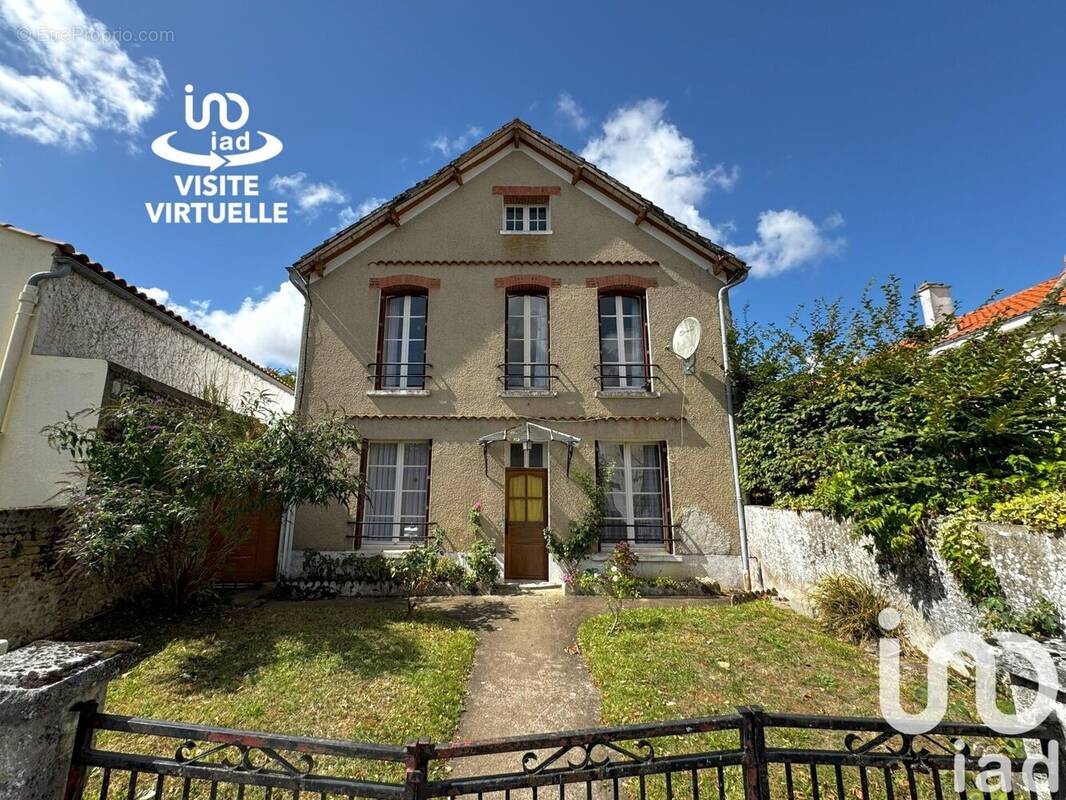 Photo 1 - Maison à L'HERMENAULT
