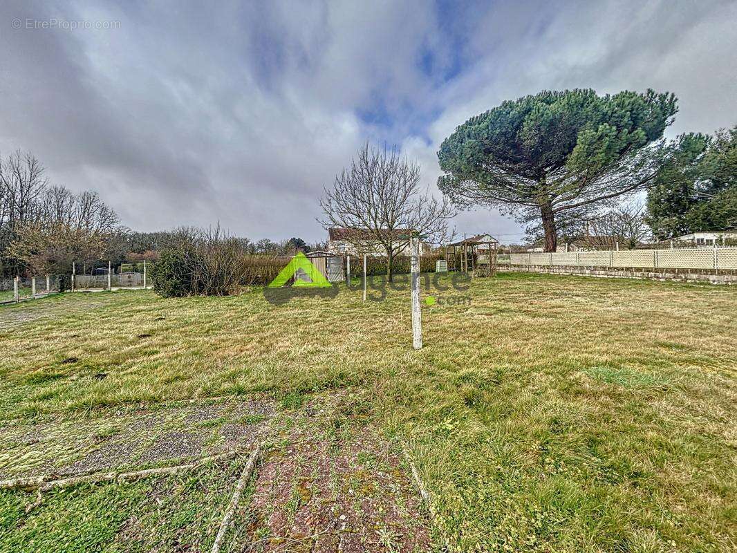 Maison à LAVAVEIX-LES-MINES