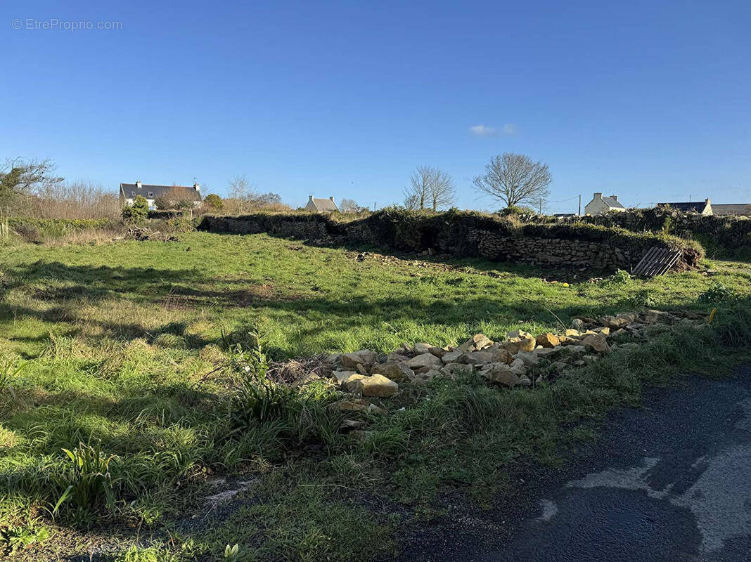 Terrain à PLOUHINEC