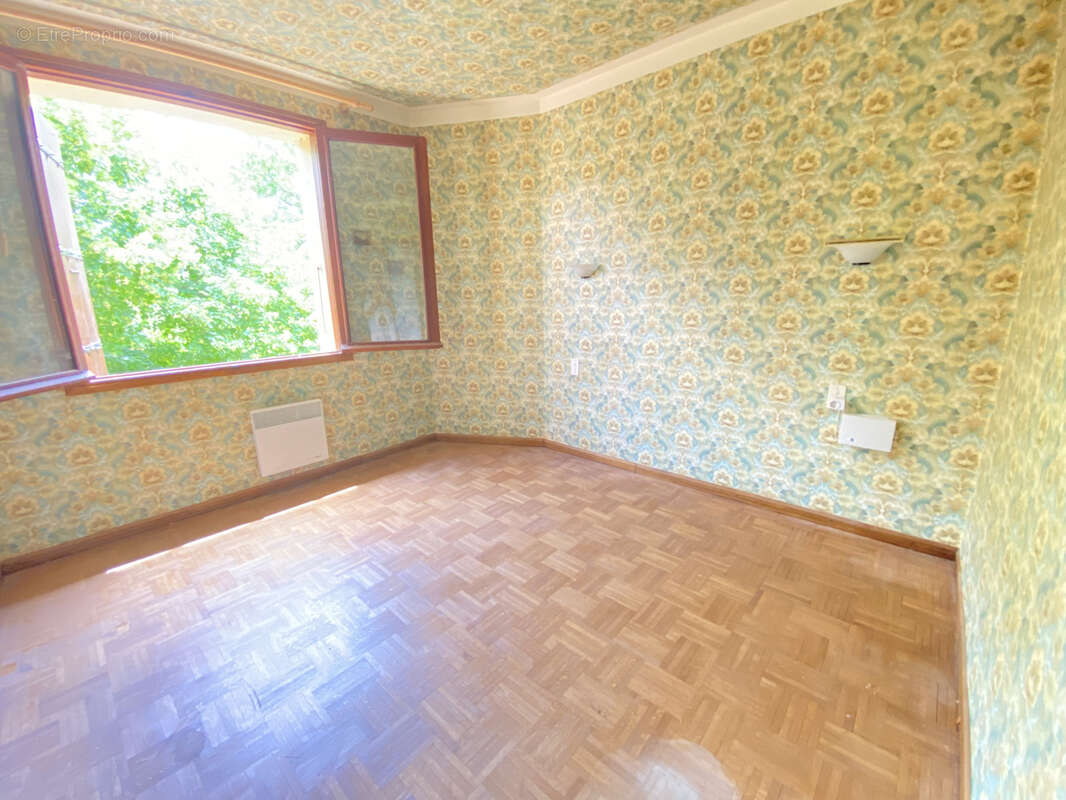 Maison à ALAIGNE