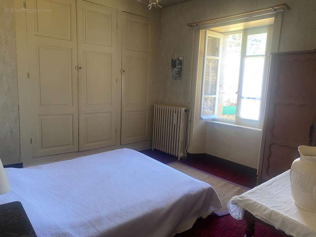 Maison 282 m² à Menet  - photo 6