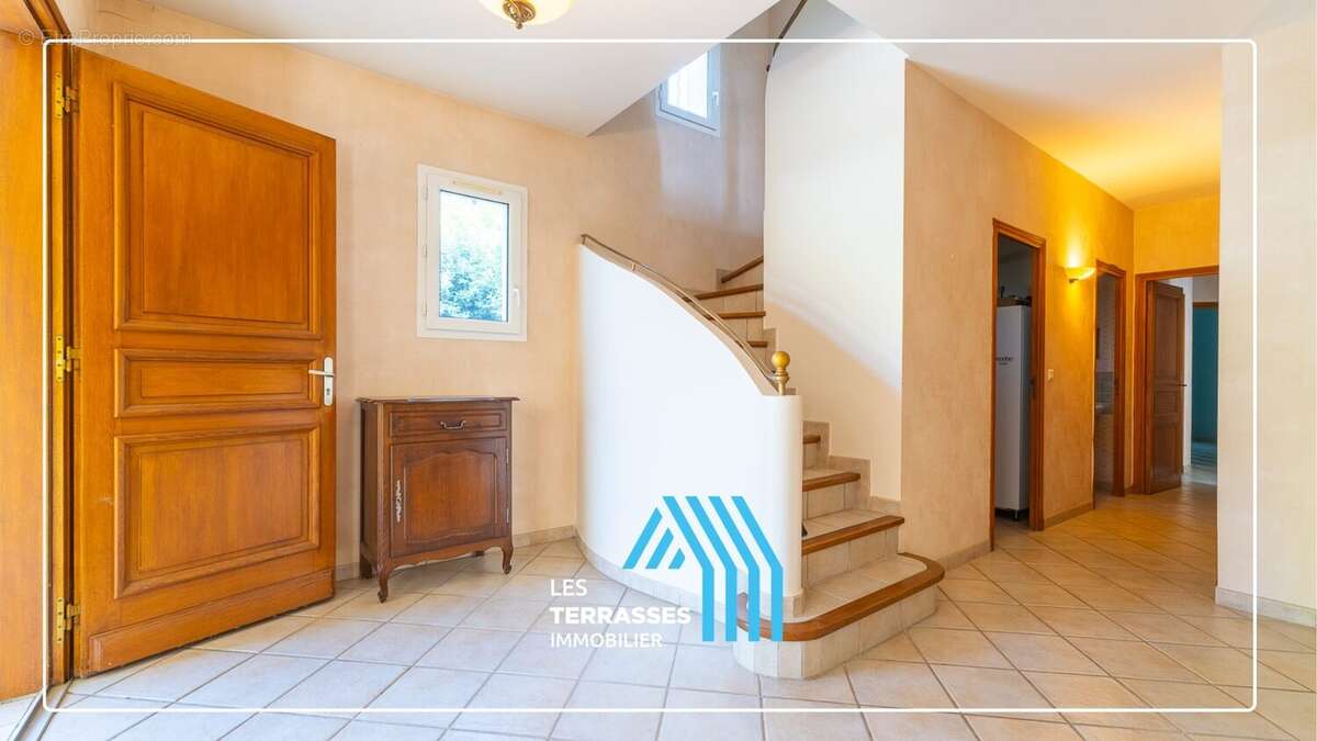 Maison à MONTELIMAR