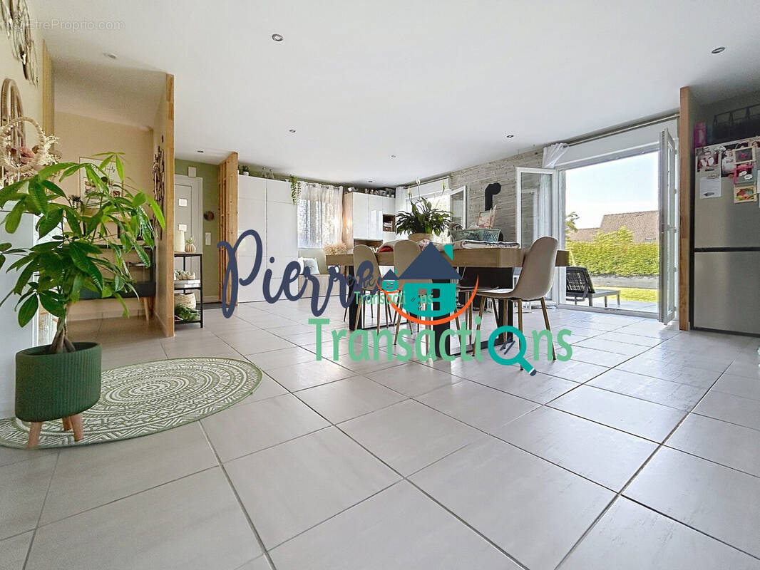 Maison 134 m² à Saint-Maurice-D'etelan  - photo 3