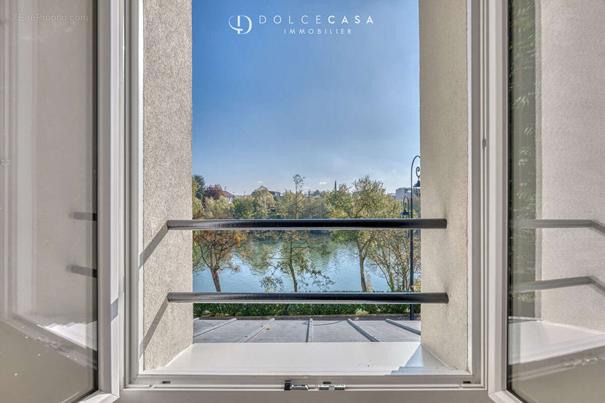 Maison à LE PERREUX-SUR-MARNE