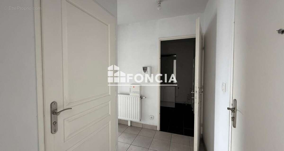 LOOS appartement type 2  avec un grand  balcon et un stationnement en résidence récente - photo 5