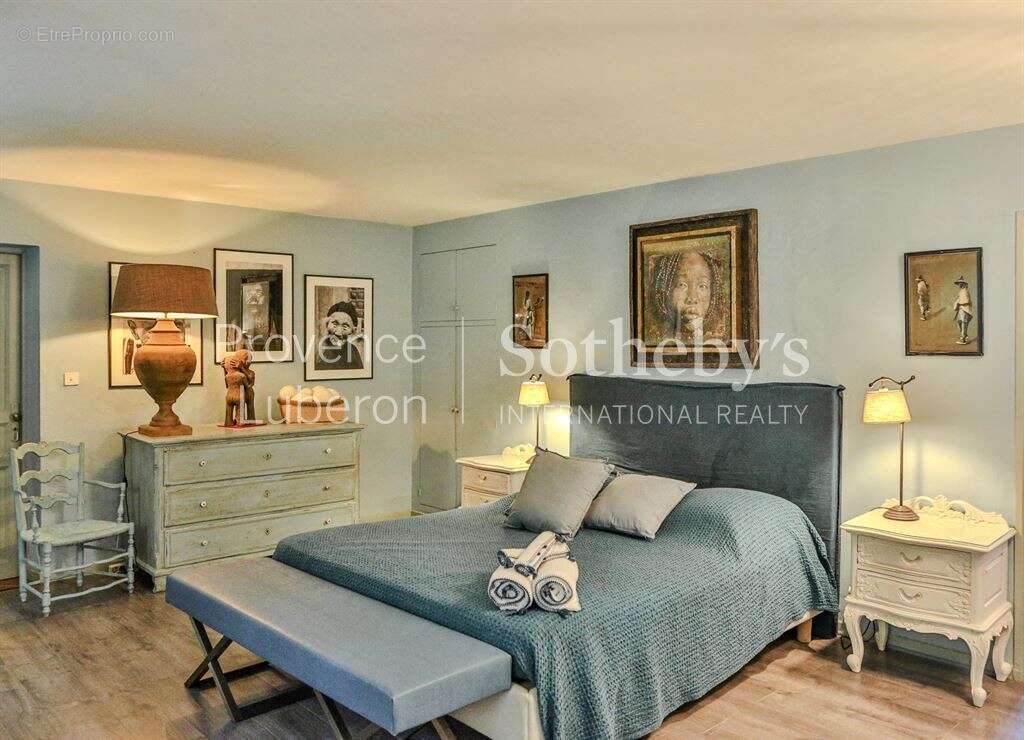 Authentique mas provençal avec piscine - photo 8