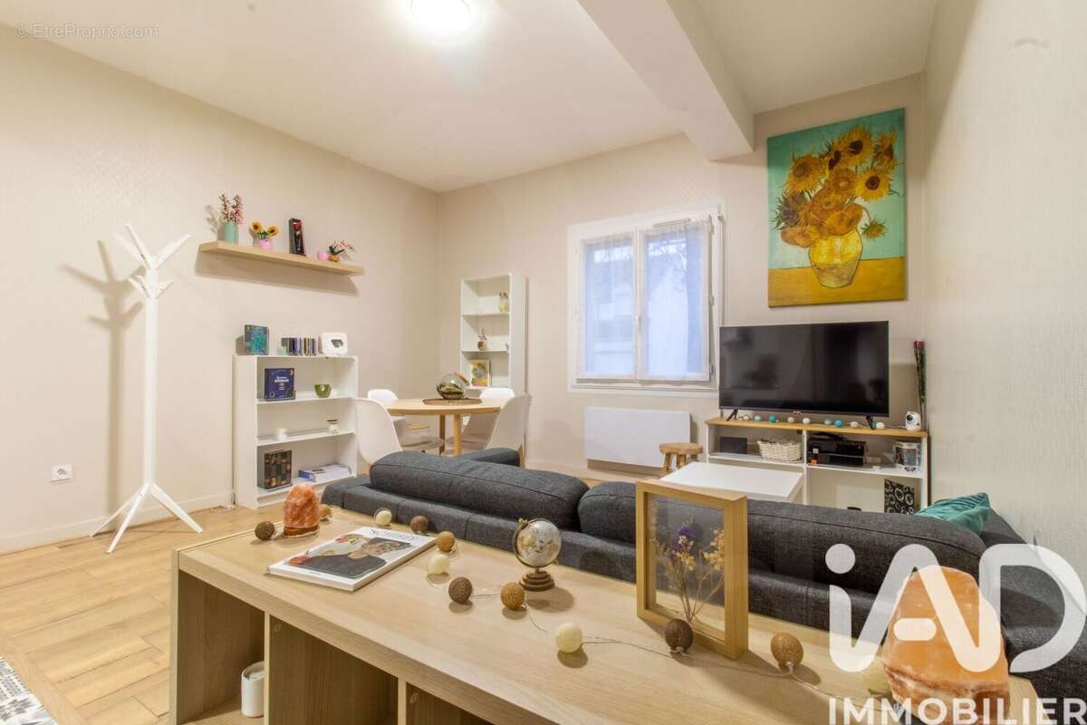 Photo 3 - Appartement à SAINT-DENIS-DE-L&#039;HOTEL