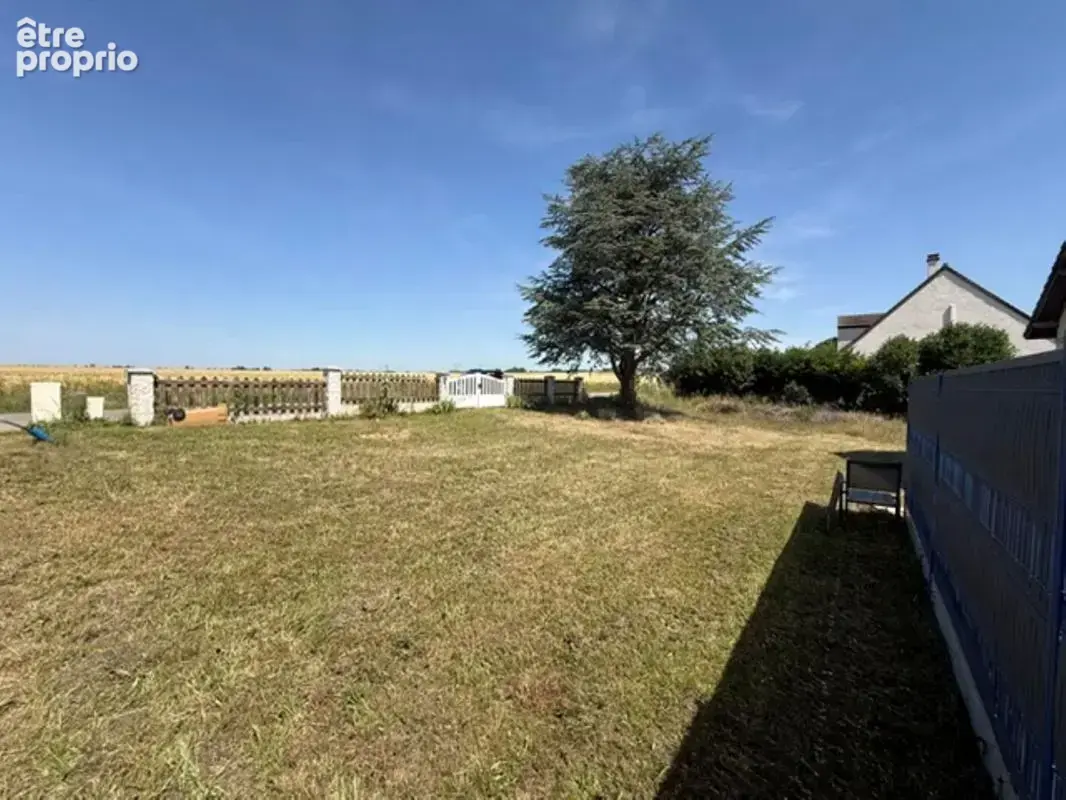 Terrain viabilise de 246 m² - photo 2