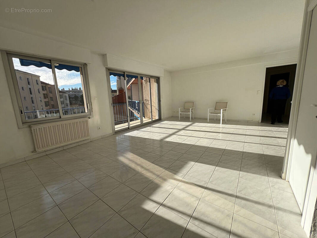 Appartement à HYERES