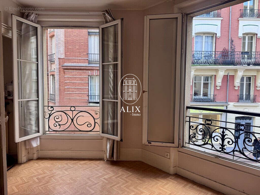 Appartement à LEVALLOIS-PERRET