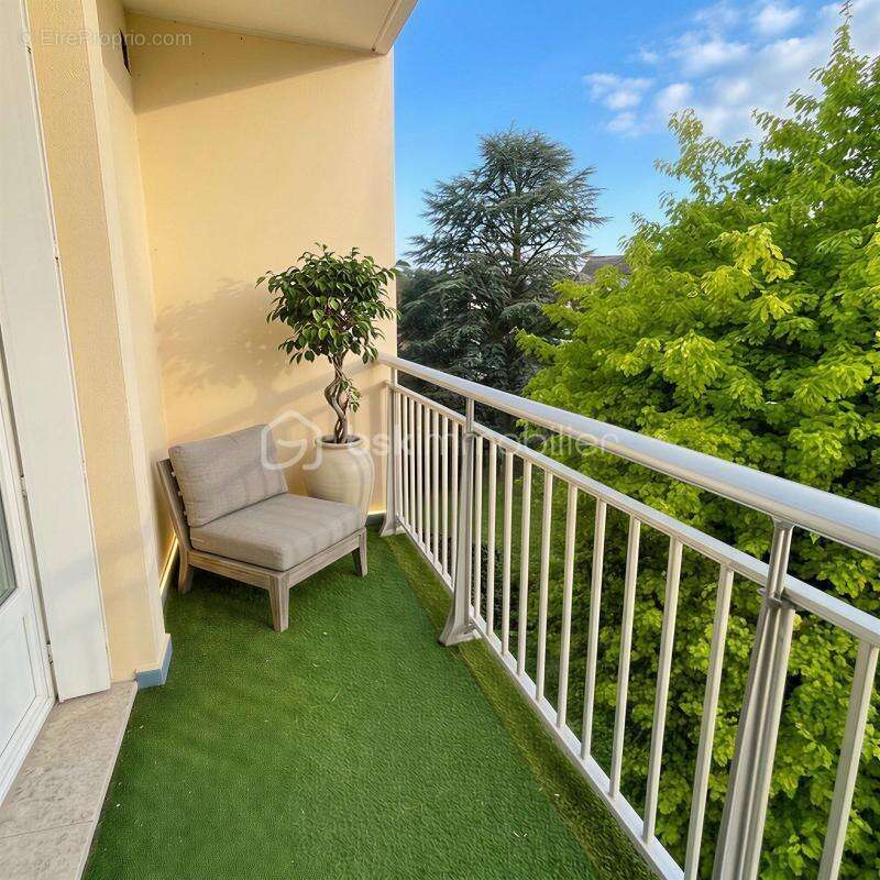 Saint-martin-d'heres village 'le carina' t3 de 66 m² - photo 10