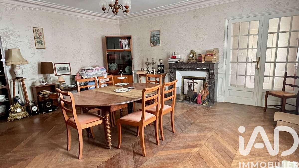 Maison 215 m² à Amboise  - photo 4