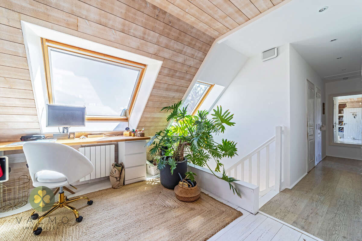Maison individuelle 'coup de coeur' avec piscine en centre village - photo 17