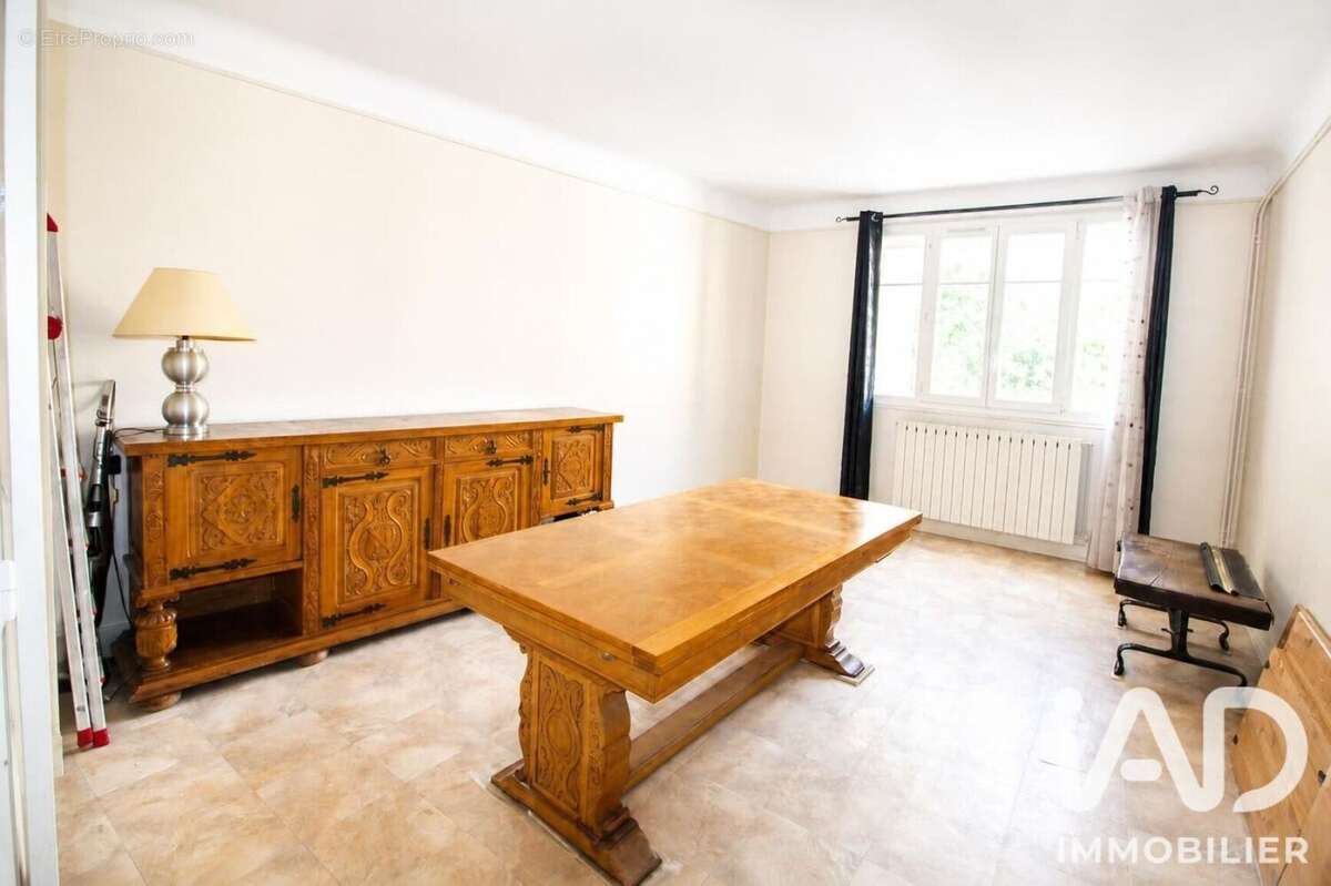 Photo 6 - Appartement à LE KREMLIN-BICETRE