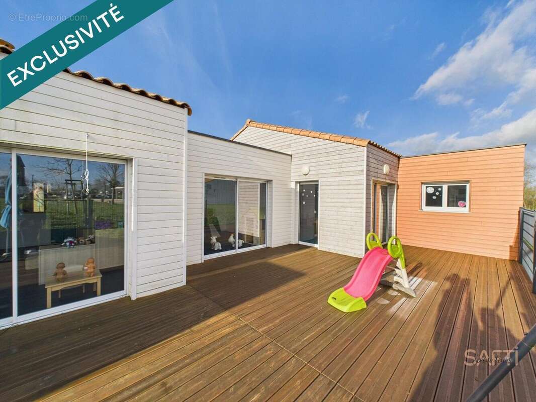 Photo 9 - Commerce à LE BERNARD