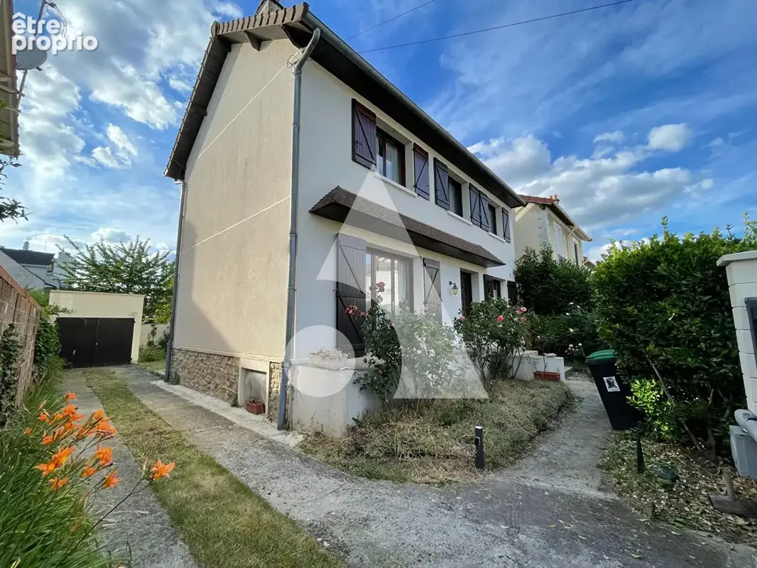 Photo Maison à Saint-Maur-Des-Fosses au prix de 820 000€