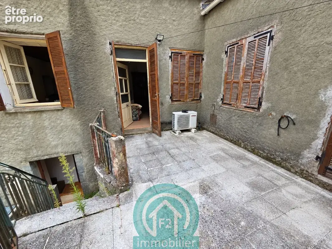 A vendre, maison de village en pierre avec terrasse   moïta - photo 10