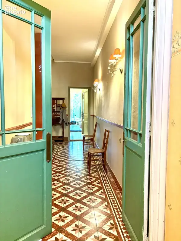 Maison de ville 8 pièces avec jardin et dépendance - photo 7