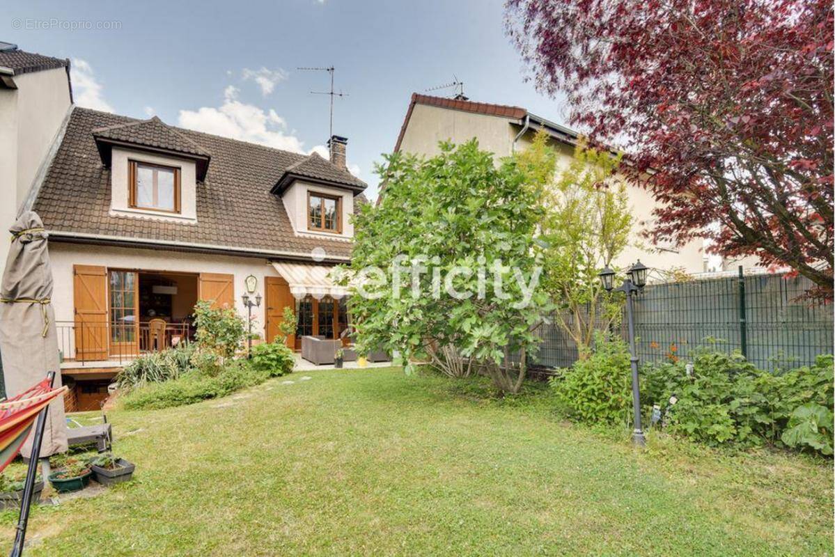 Maison à ROSNY-SOUS-BOIS