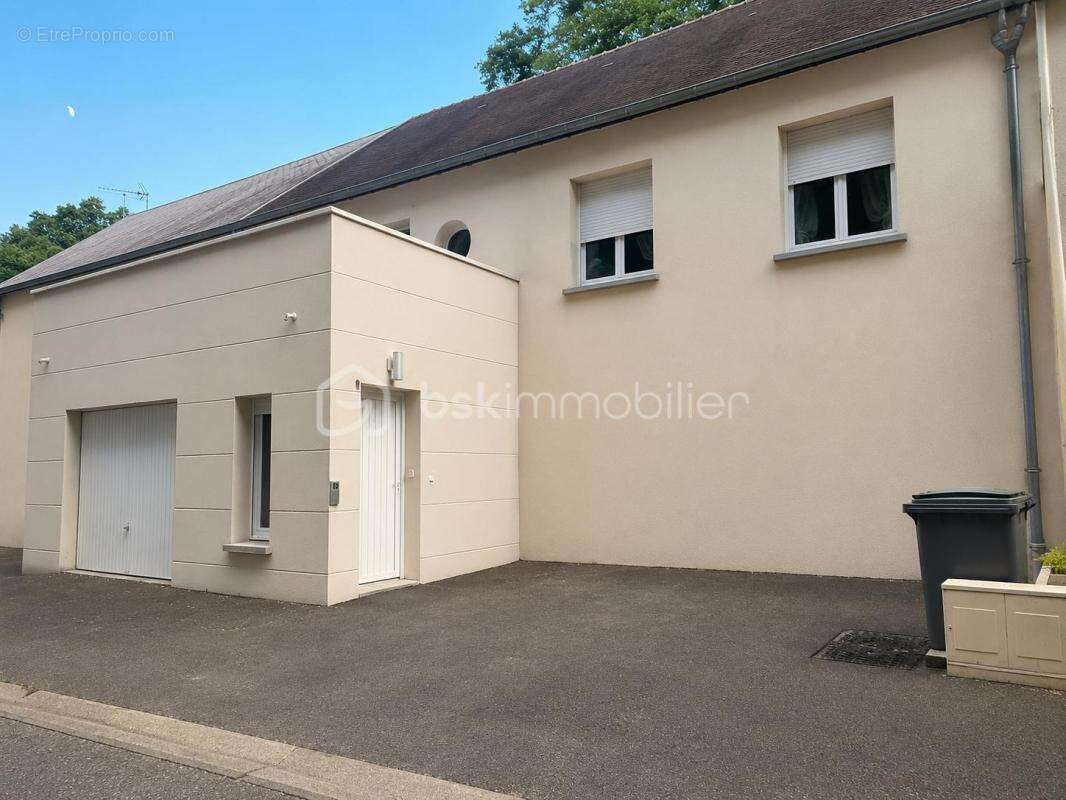 Maison 93 m², Pocé-sur-Cisse   ** exclusivité by Véronique HOLLEVILLE ** - photo 9