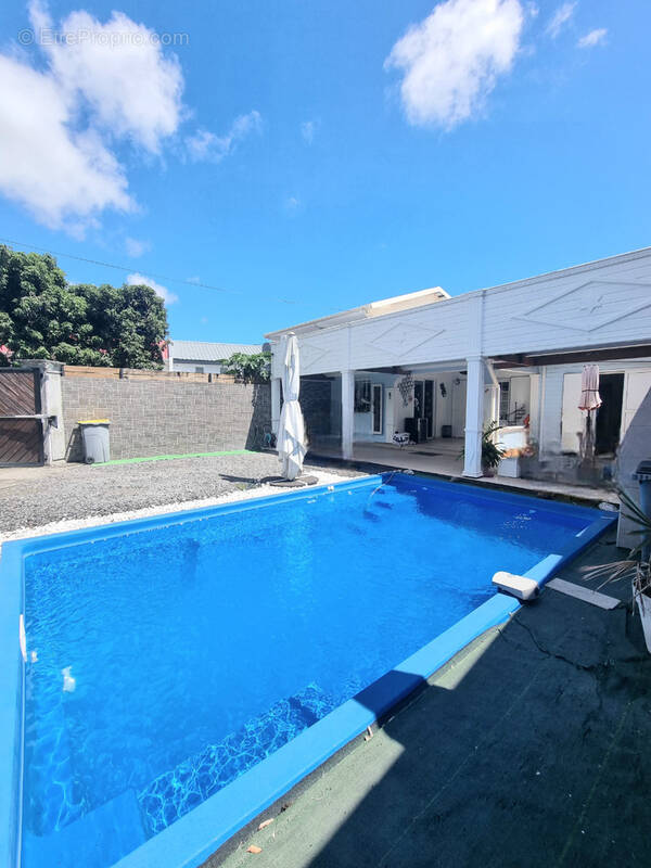 Maison à SAINTE-SUZANNE