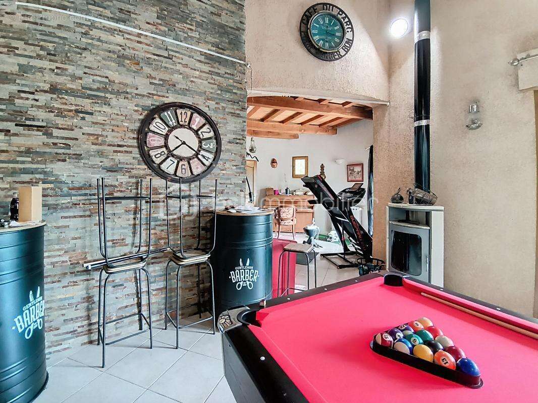 Grande maison familiale de 287 m² avec jardin, piscine et garage – Bédarieux - photo 7