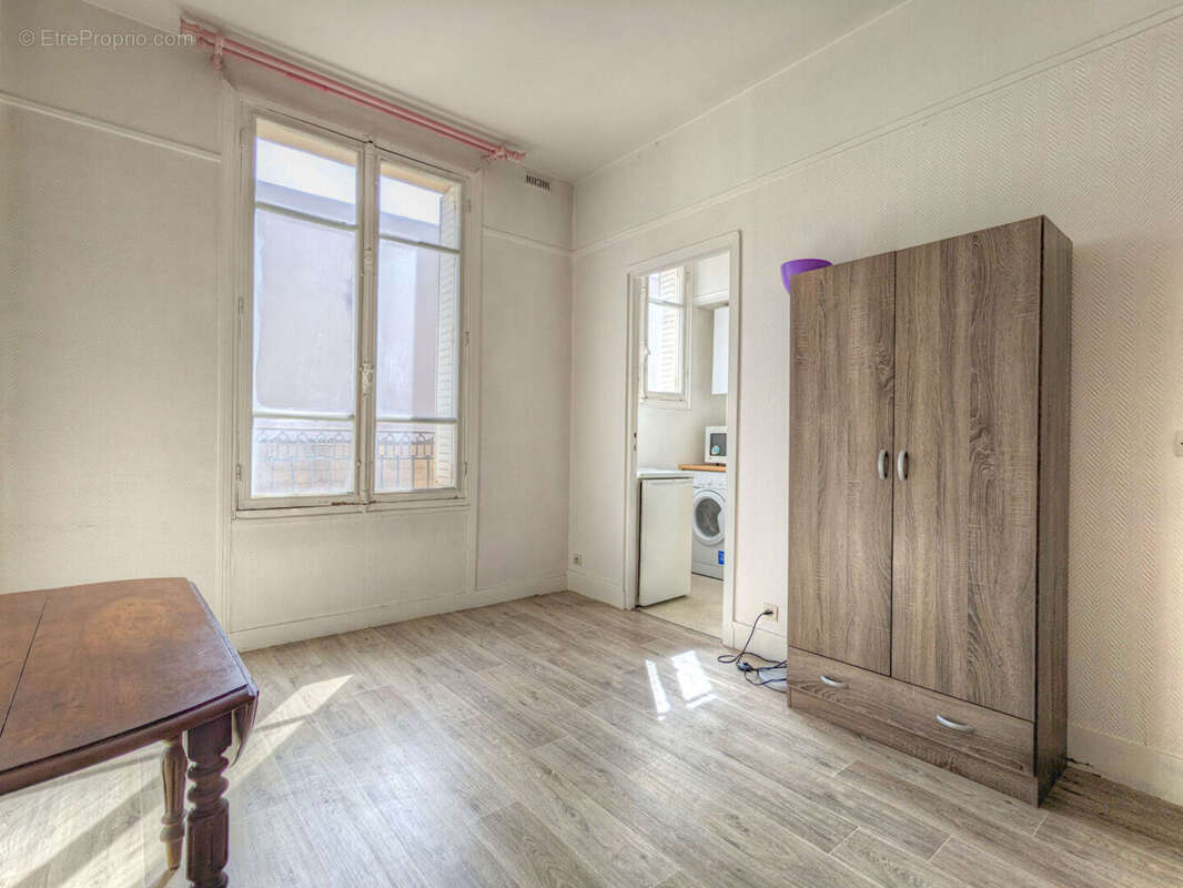 Appartement à LA GARENNE-COLOMBES