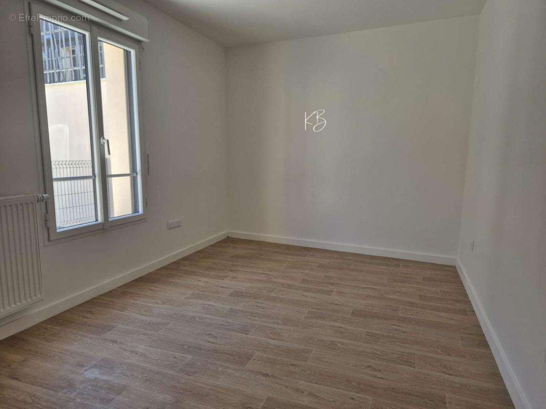 Appartement à EPERNON