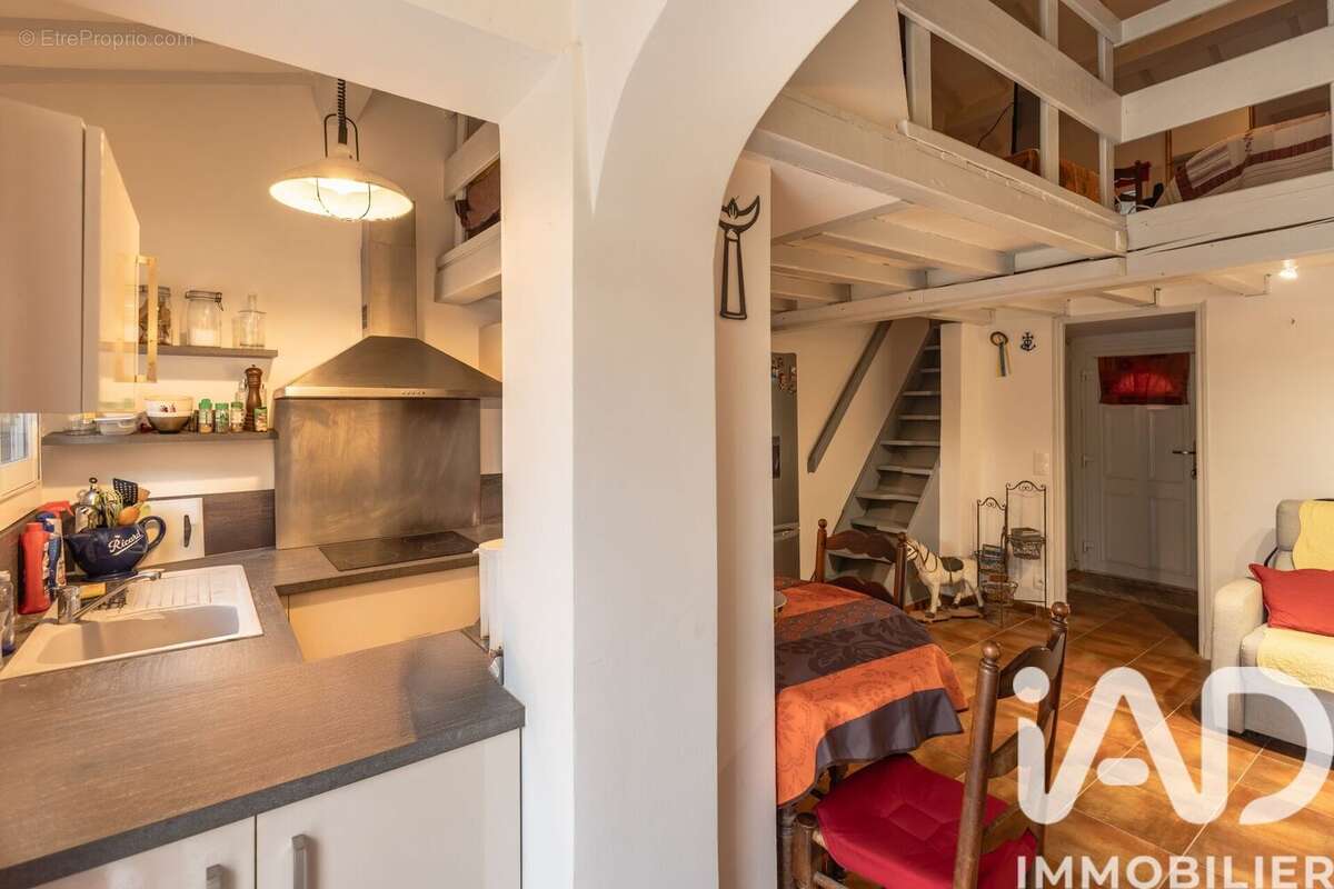 Maison 40 m² à Saintes-Maries-De-La-Mer  - photo 8