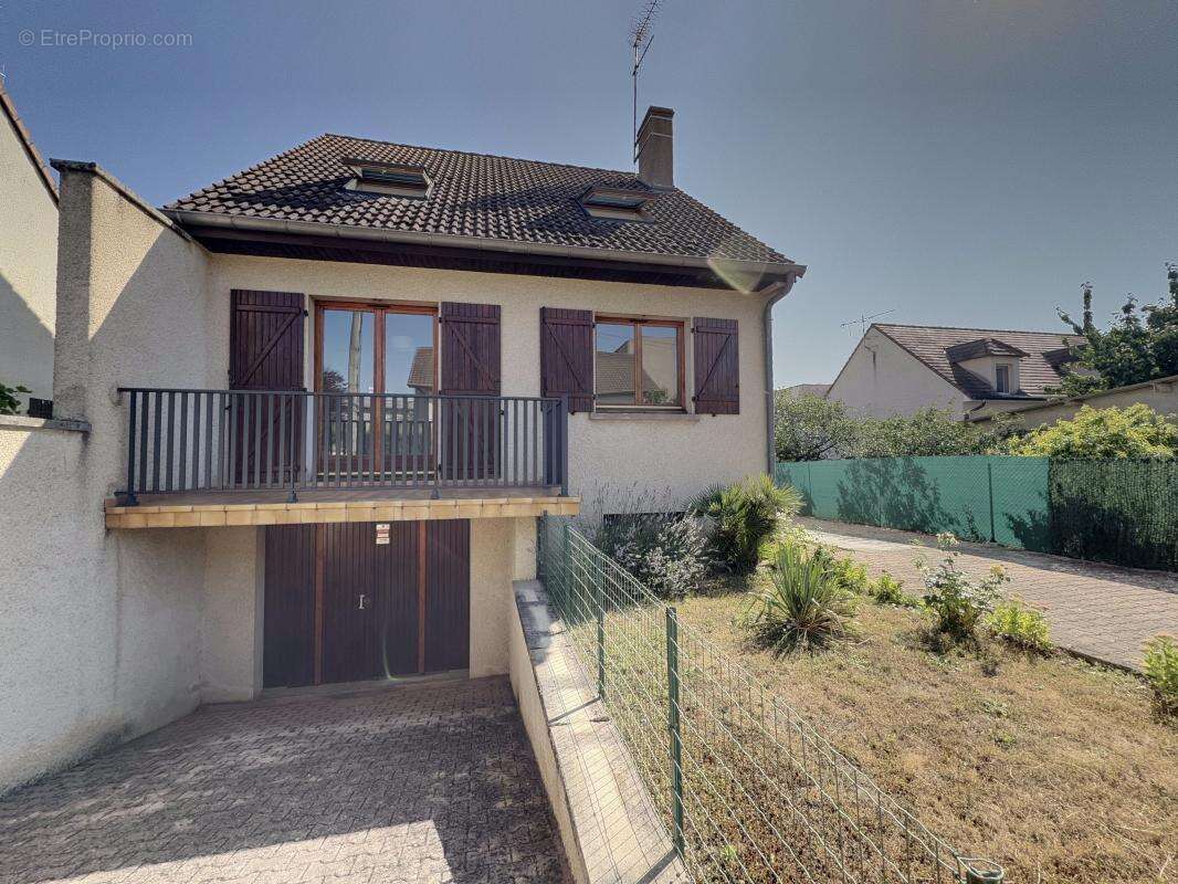 Maison à CHENOVE