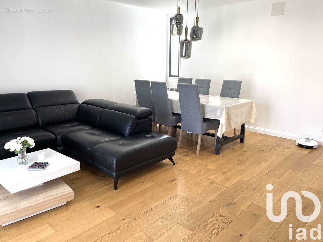 Photo 1 - Maison à SAINTRY-SUR-SEINE