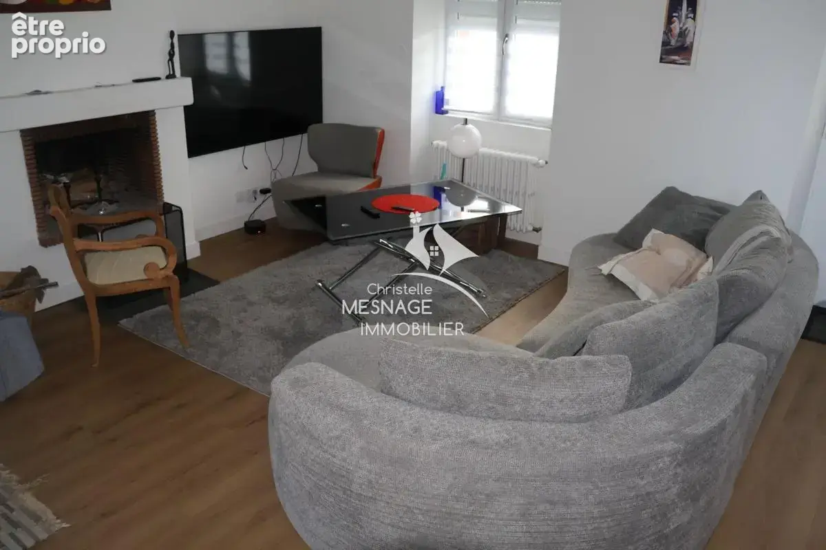 À vendre chez Christelle Mesnage Immobilier. Au centre-ville - photo 6