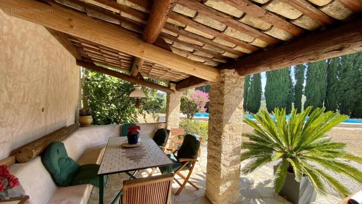 Maison à LE BARROUX