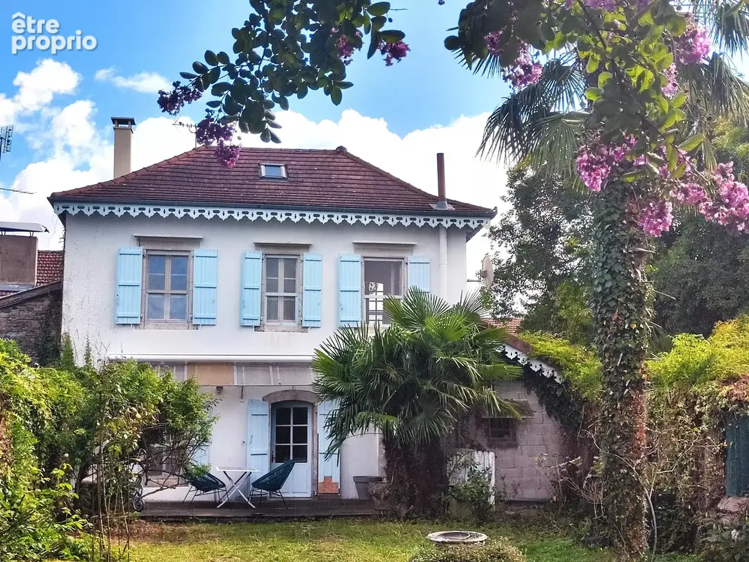 Ancien presbytère avec jardin et cour idyllique - photo 23