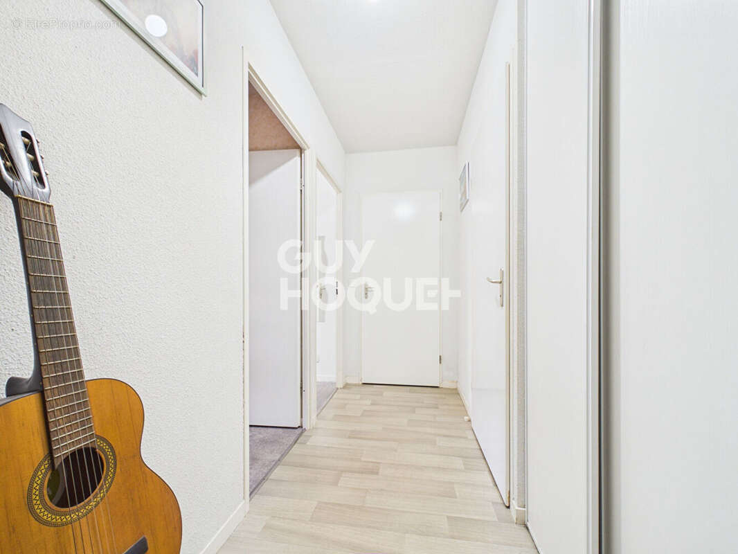 Vendu loué - Appartement Elbeuf - 65 m² - 76500 - photo 4