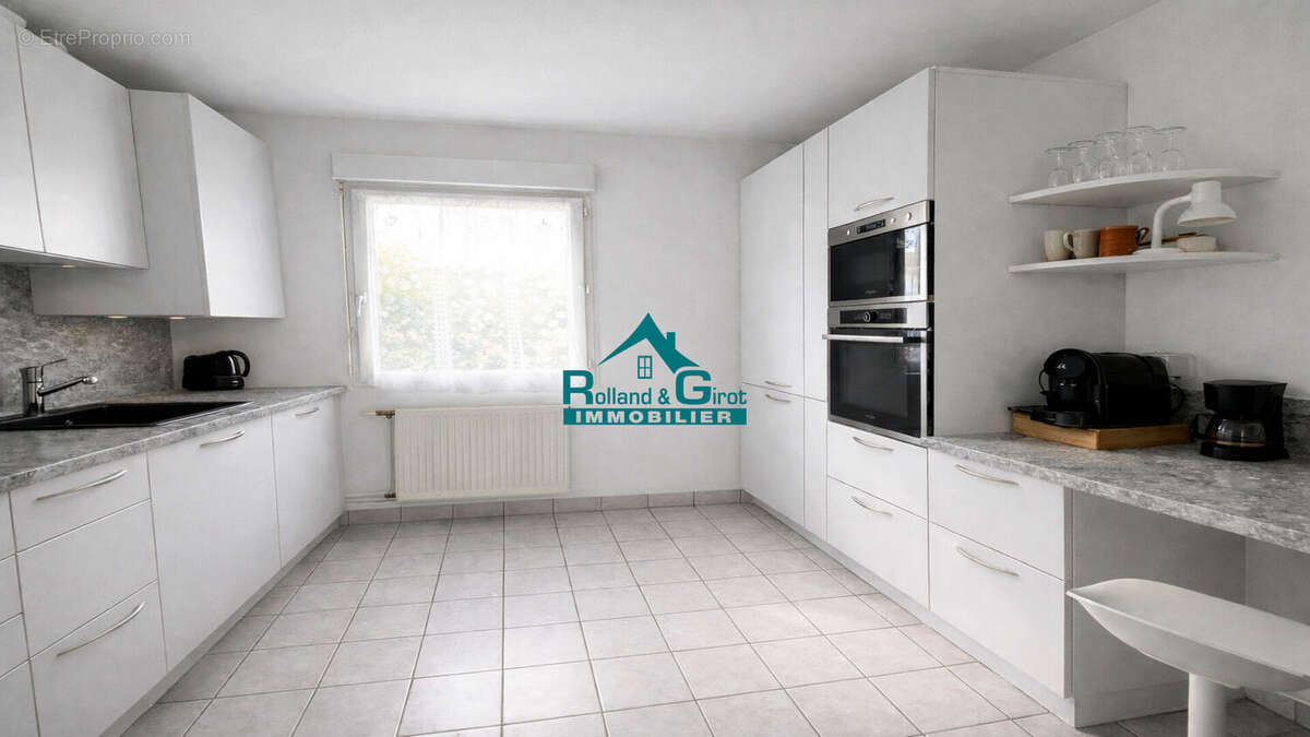 Appartement à LA MEZIERE
