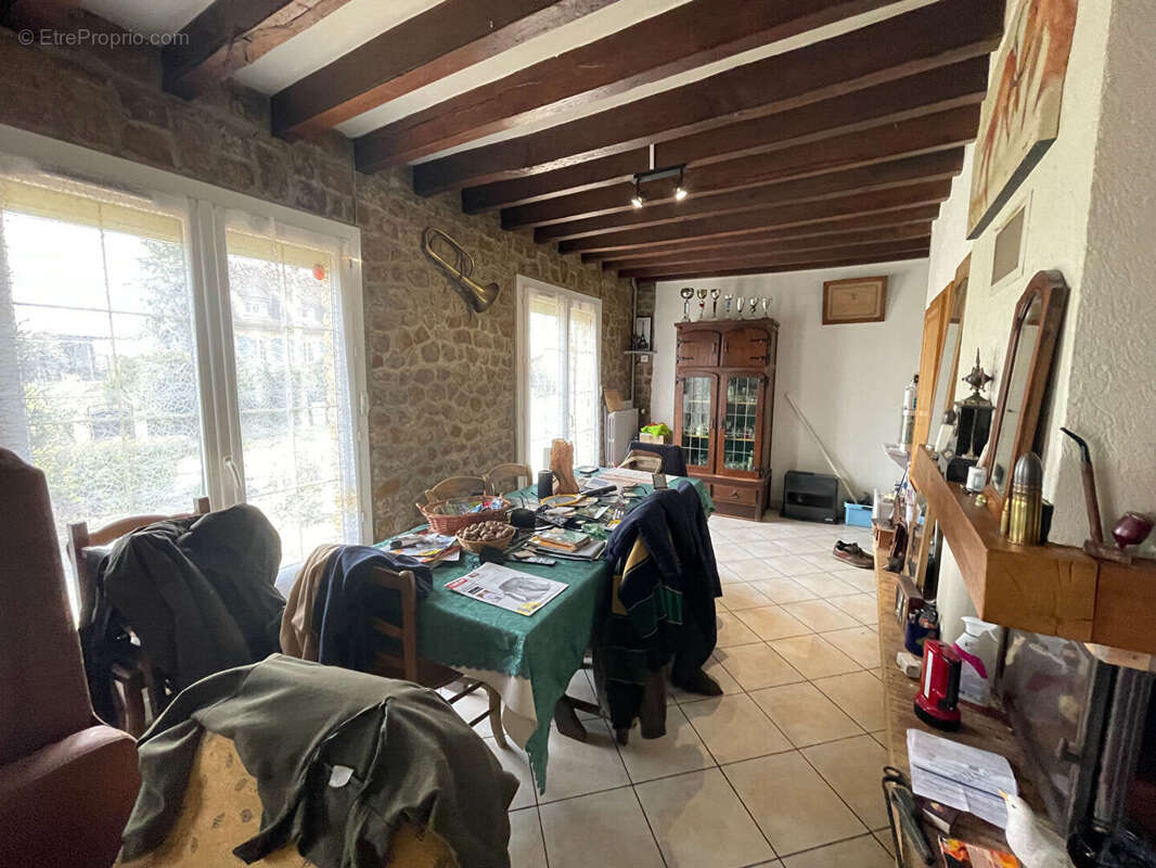 Maison à LAVARE