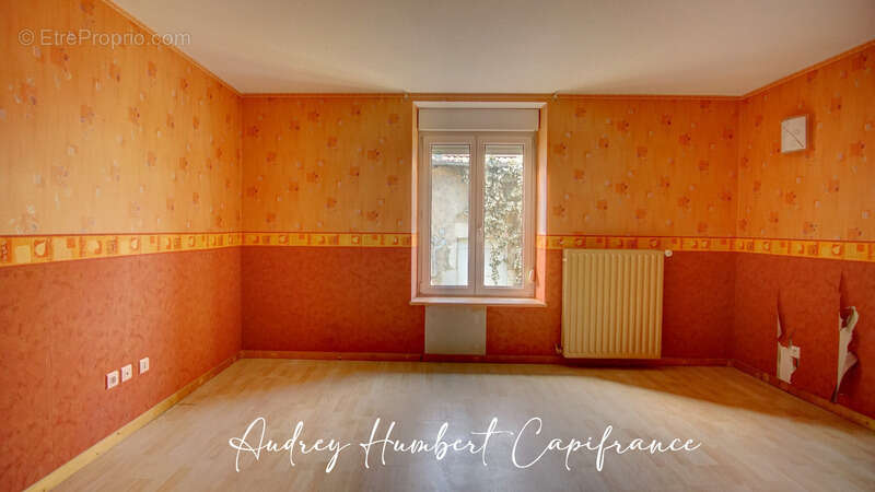 Maison à VIGNEULLES-LES-HATTONCHATEL