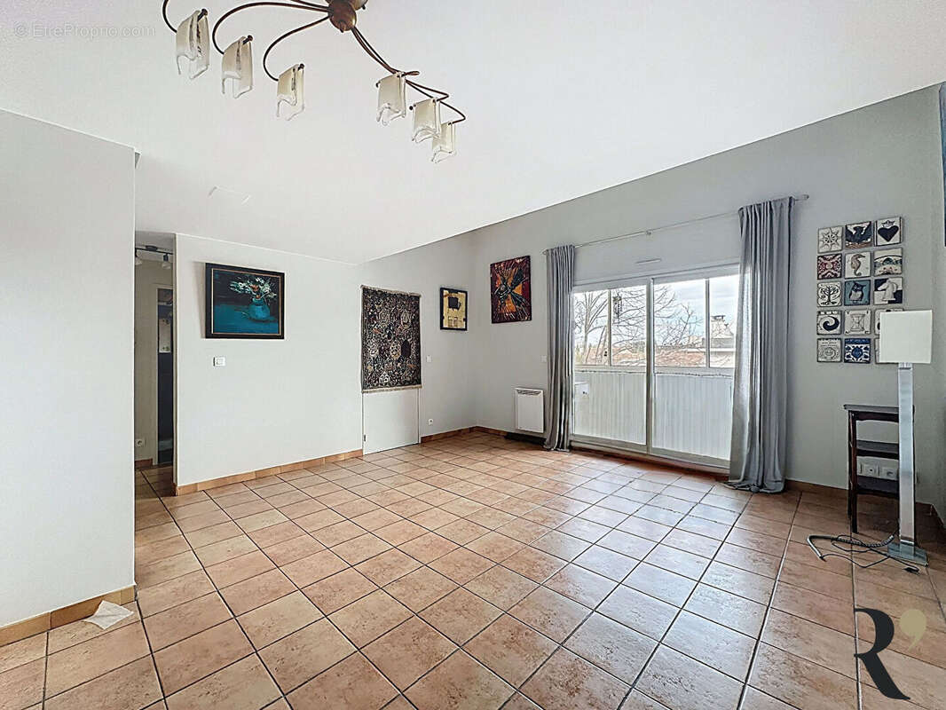 Appartement Duplex T4, 85m² dernier étage, Guilheméry - photo 4