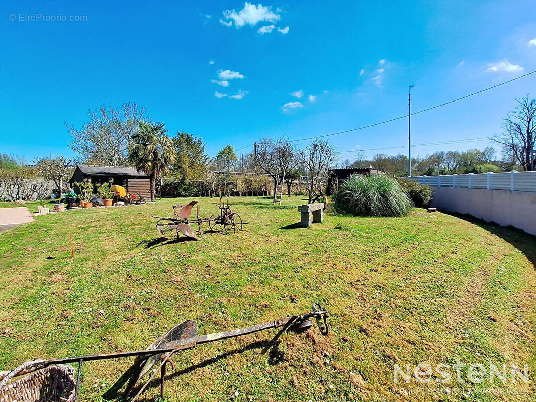 Terrain à SAINTE-LUCE-SUR-LOIRE