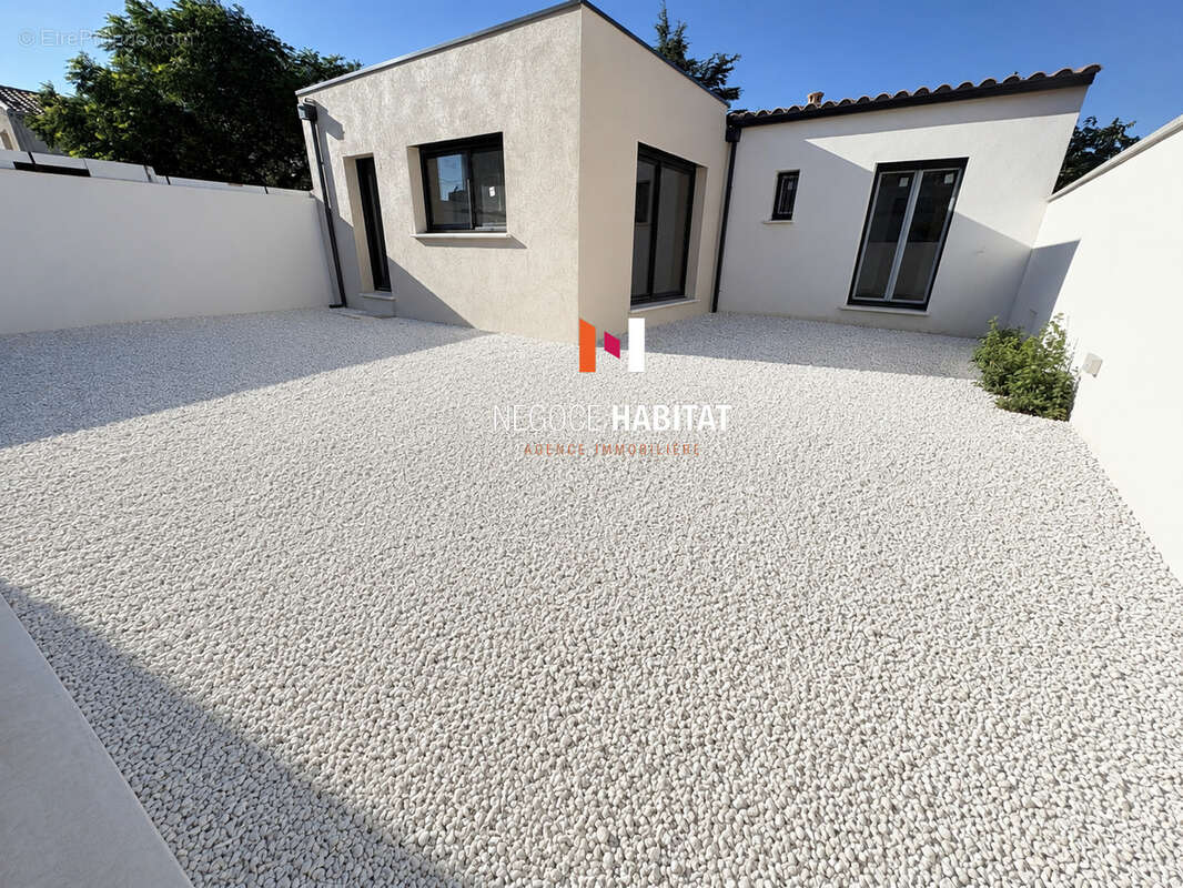 Marguerittes 30320 villa neuve contemporaine - photo 2