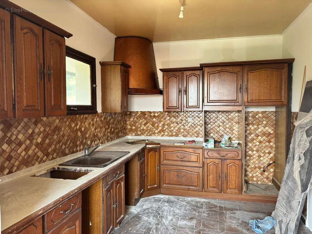 Maison à SANTA-LUCIA-DI-MORIANI